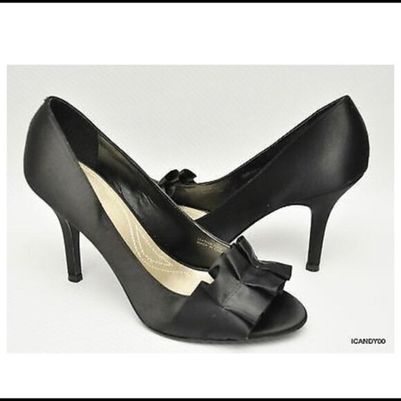 Tahari Sloan Peep Toe Satin Heels 6.5 - Picture 1 of 7